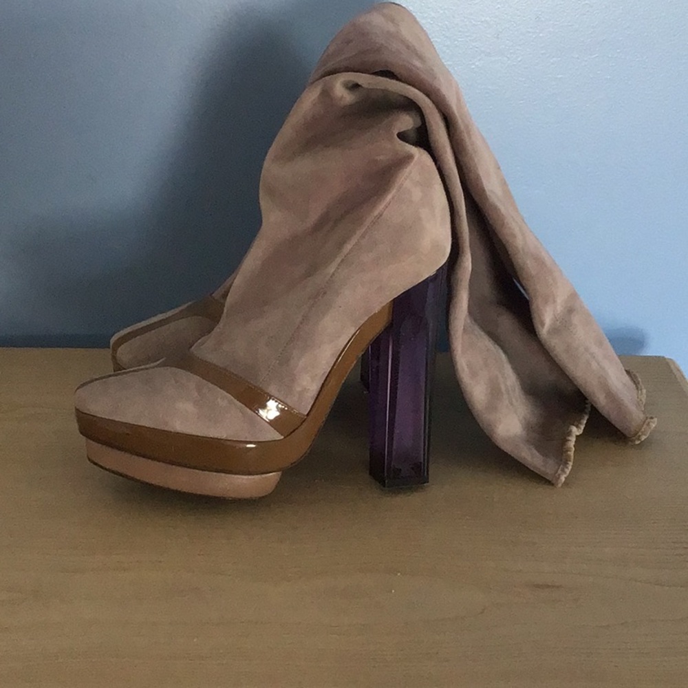 Pollini Authentic Gray Suede Boots with high heels +4” size Italian 37